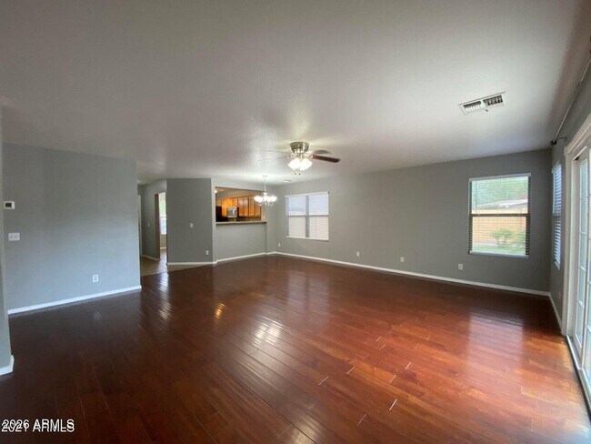 Building Photo - 1117 E Arabian Dr