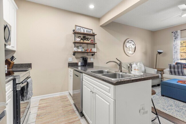 Building Photo - Victory Condominiums