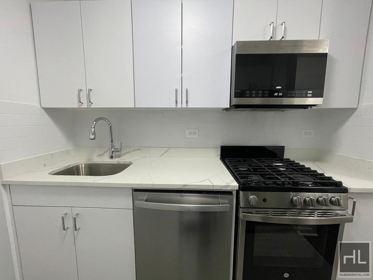 Building Photo - East 82nd Street