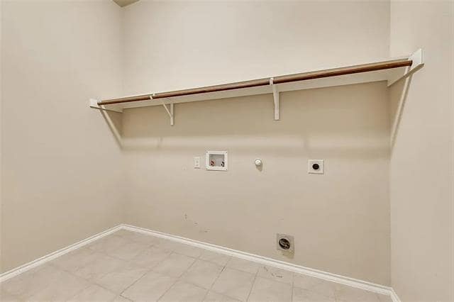 Building Photo - 1100 Lake Woodland Dr