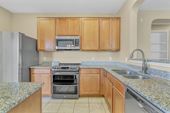 Building Photo - 2202 Sage Canyon Dr
