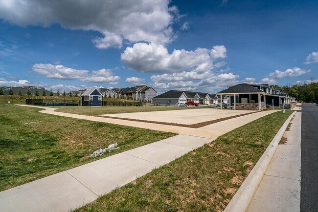 Building Photo - 1588 Port Hills Dr