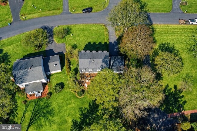 Building Photo - 1700 Chester Mill Rd