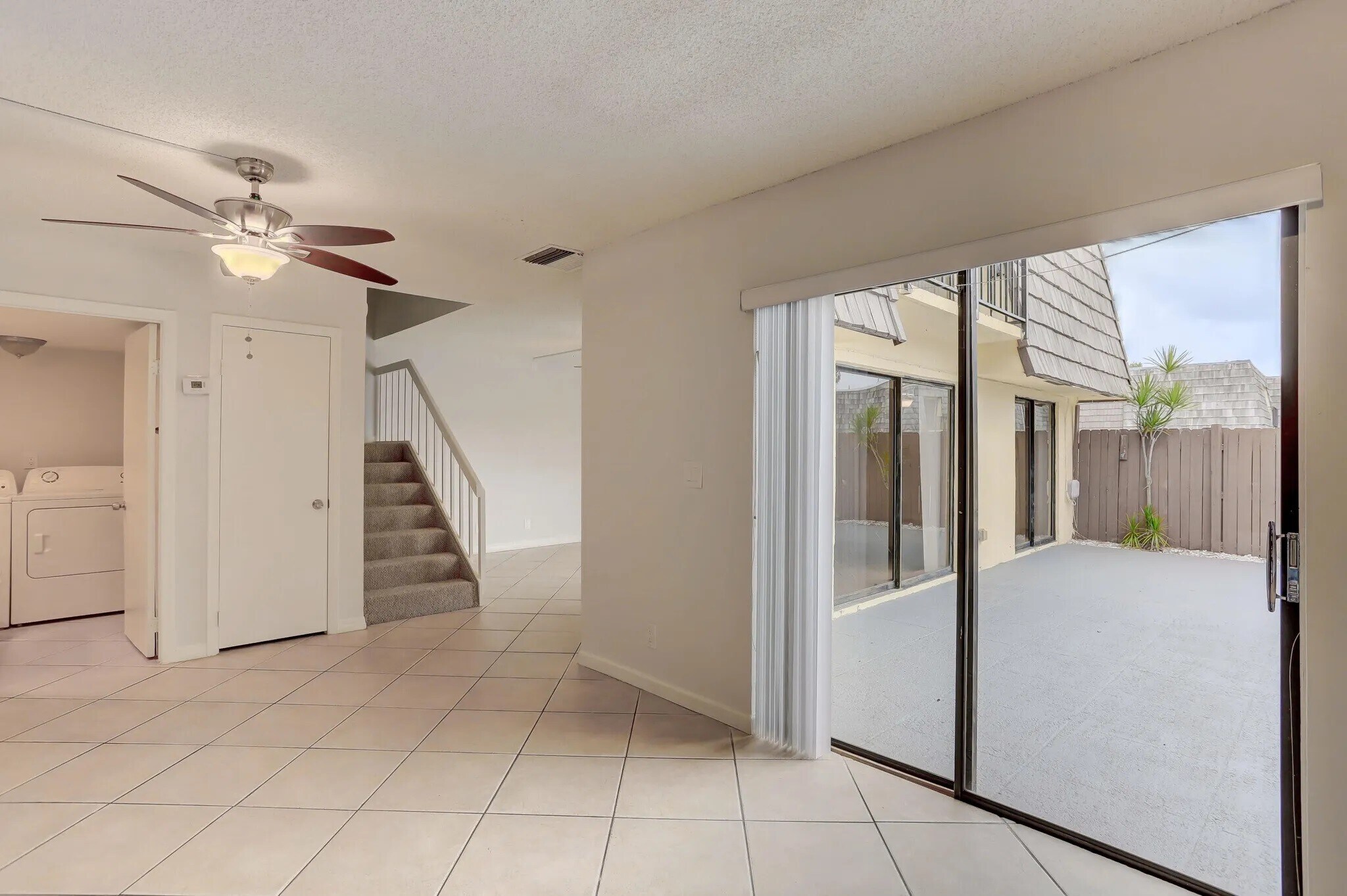 Building Photo - 744 Springdale Cir