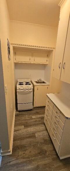 Building Photo - 636 S Palouse St