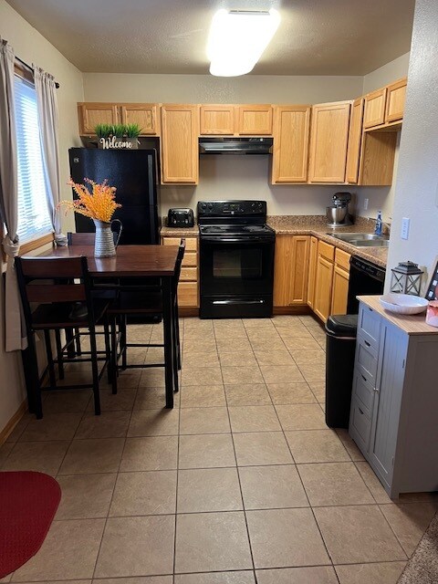 Ktichen - 809 Beaufort St