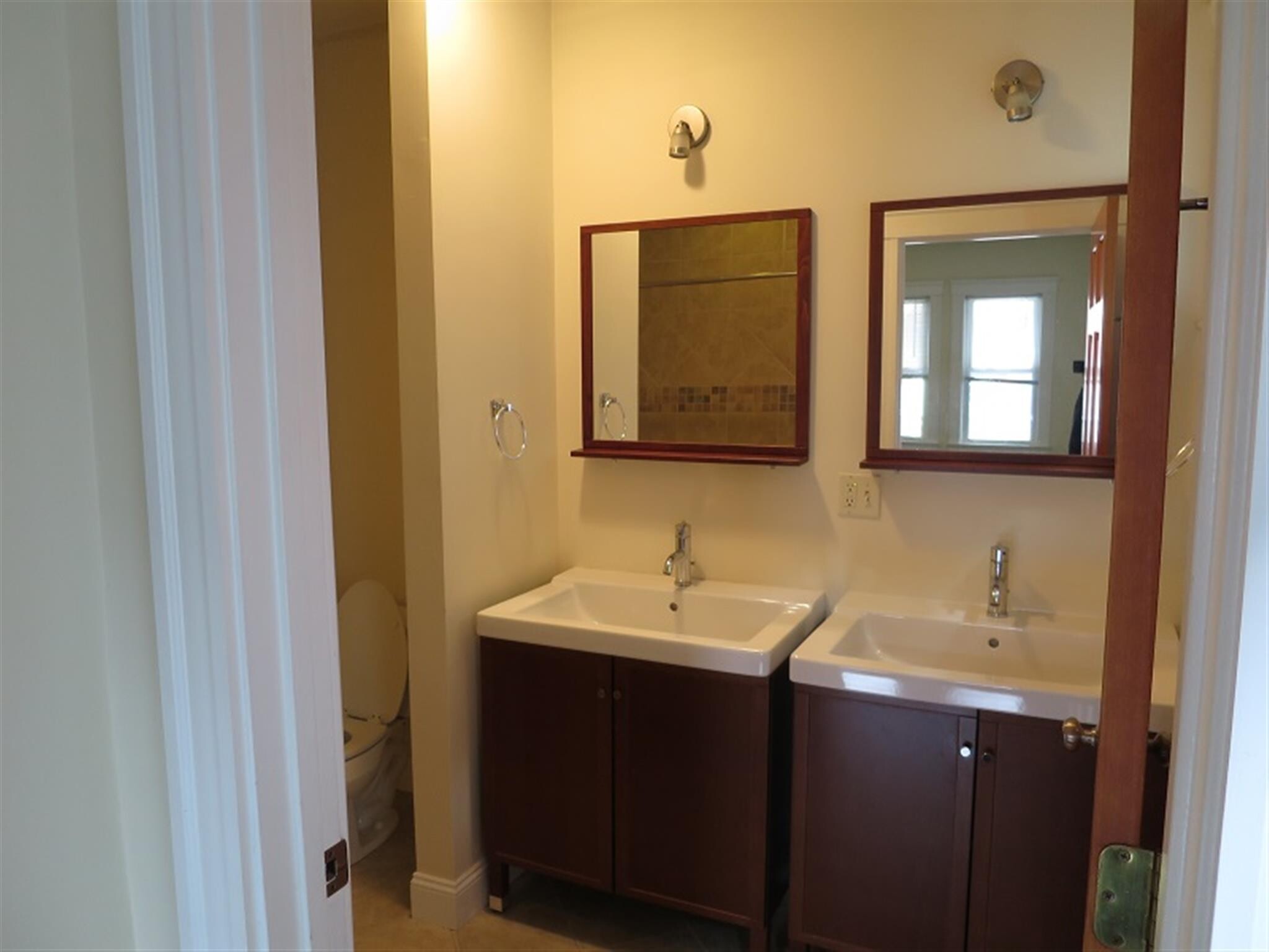 Building Photo - 6 Giles Park