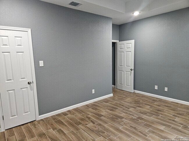Building Photo - 1308 Aransas Ave