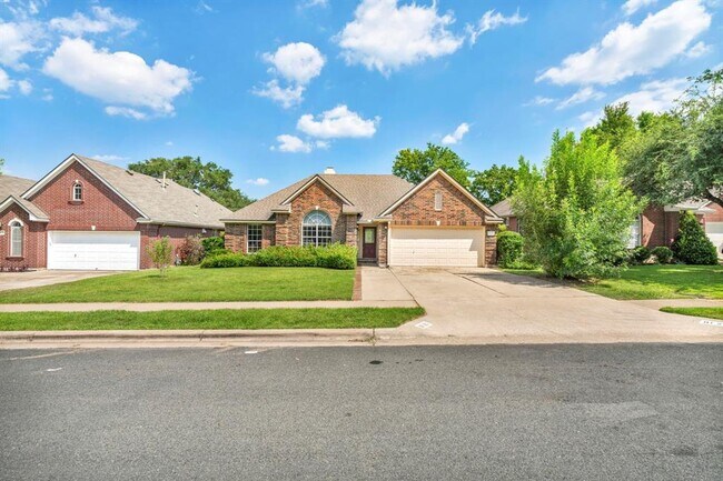 Building Photo - 8121 Forest Heights Ln