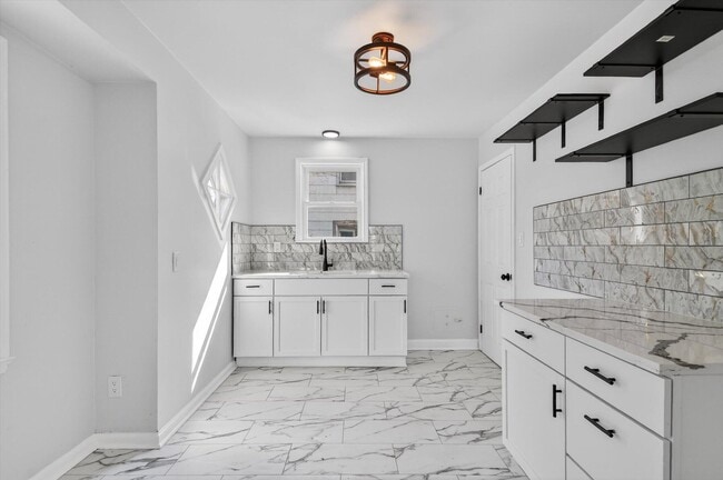 Building Photo - 8449 Penrod St