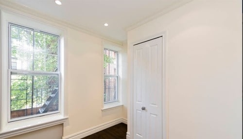 Building Photo - 354 E 13th St