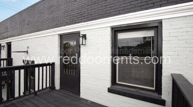 Building Photo - 1329 E Market St