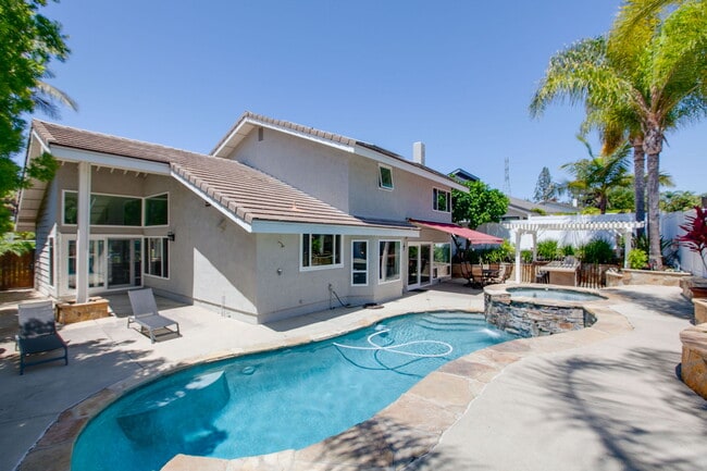 Building Photo - 7446 Trigo Ln