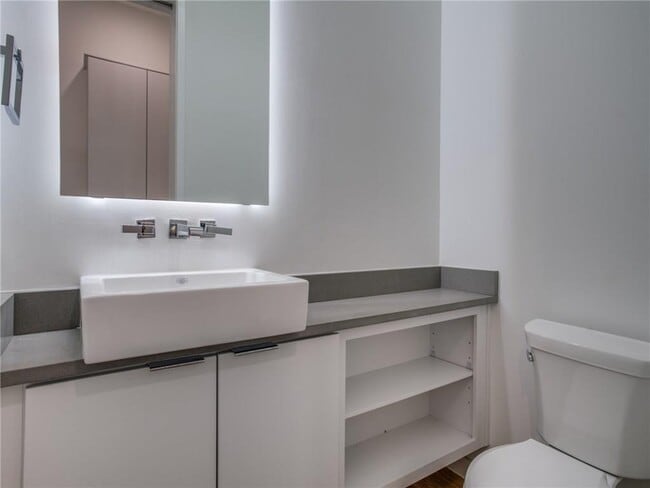 Building Photo - 5225 Crestfield Pl