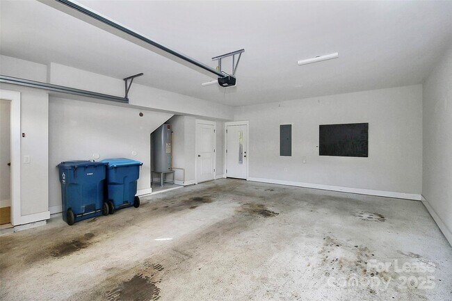 Building Photo - 3307 Bessemer St