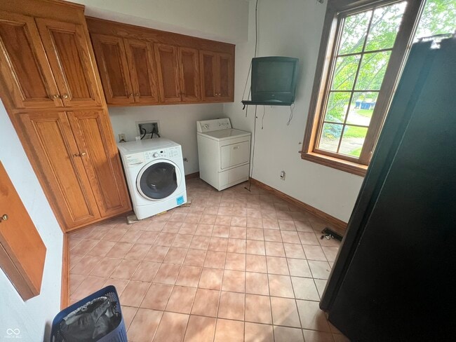 Building Photo - 9628 Summerlakes Dr