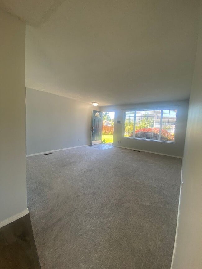 Building Photo - 11215 SE 235th Pl