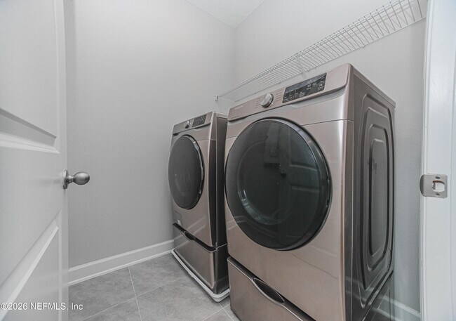 Building Photo - 33 Ibiza Ct