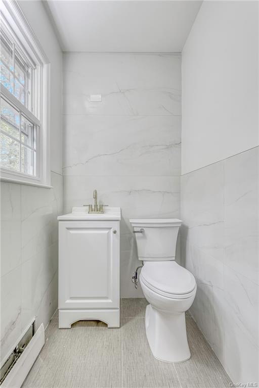 Building Photo - 4 Hamilton Ln