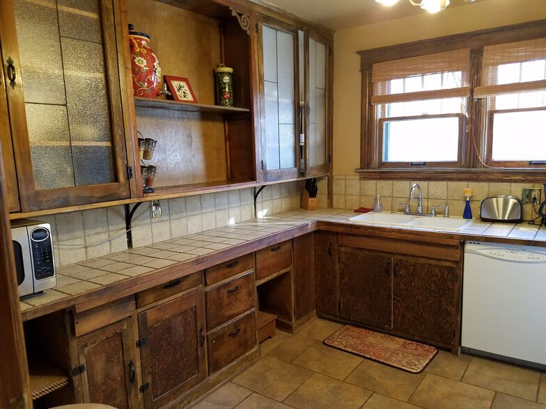 Upstairs Kitchen - 1034 E Platte Ave