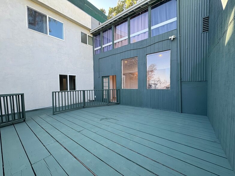 Building Photo - 1402 San Remo Dr