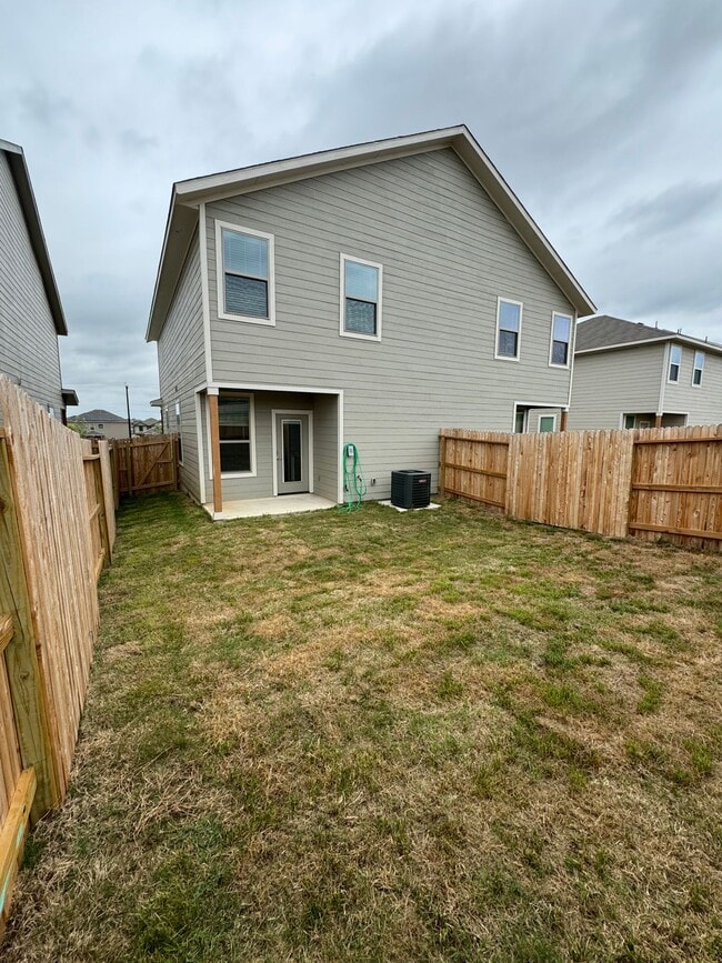 Building Photo - NEW CONSTRUCTION IN GATED COMMUNITY!!! BUI...