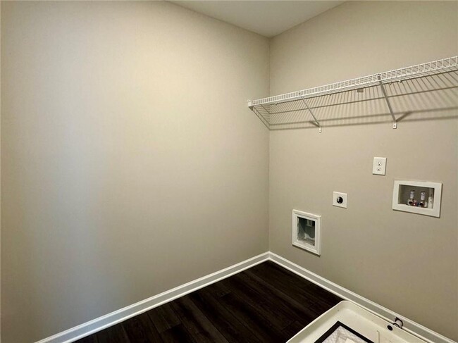 Building Photo - 4747 Waxwing St