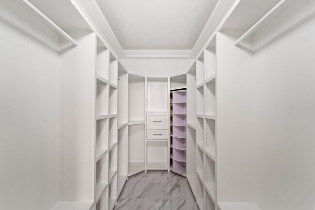 Building Photo - 651 Bering Dr