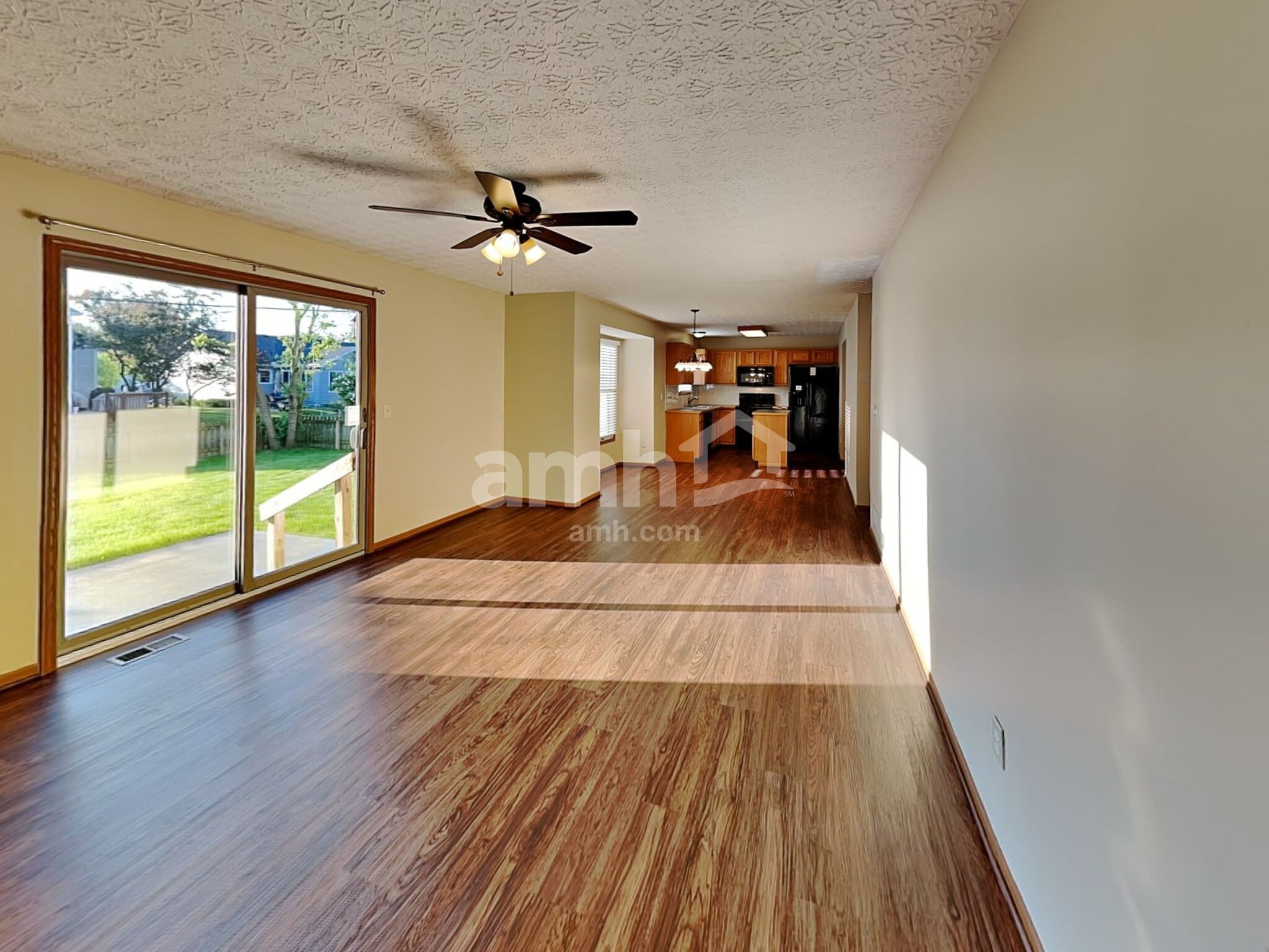 Building Photo - 378 Wheatfield Dr