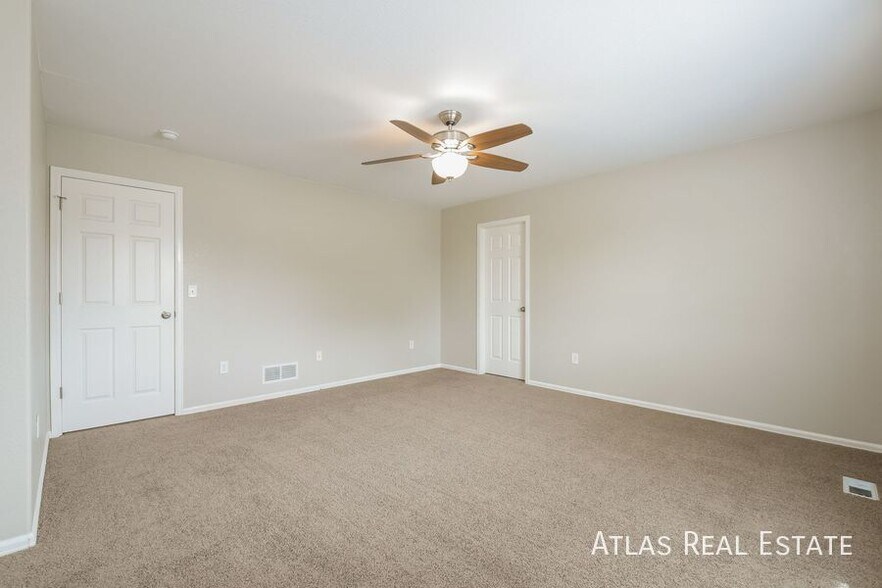 Building Photo - 5714 Sauvignon St