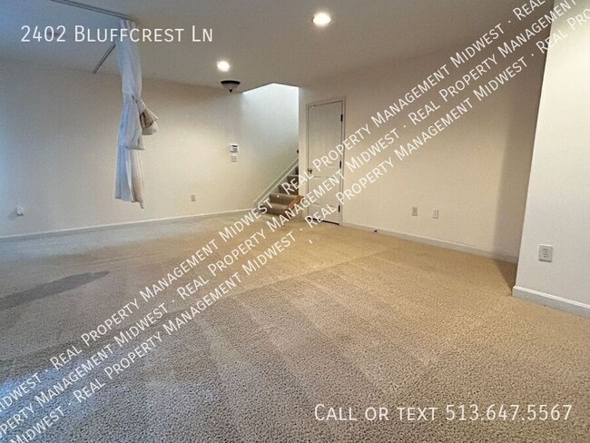 Building Photo - 2402 Bluffcrest Ln