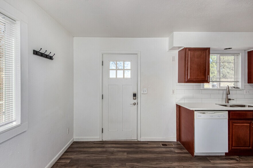 Building Photo - 2060 W Iliff Ave