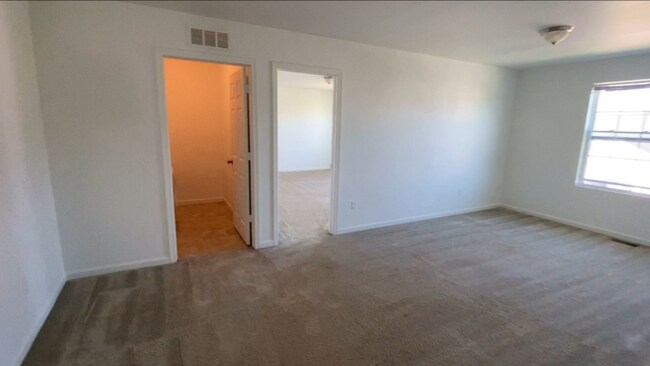 Building Photo - 8360 Crab Apple Trail