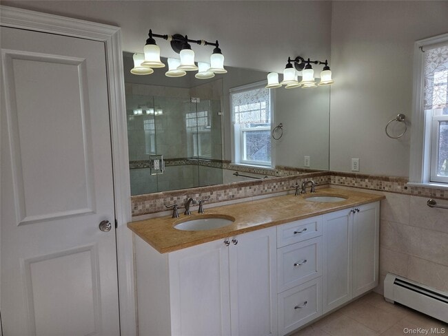 Building Photo - 2 Long Hill Rd