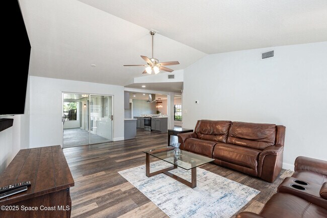 Building Photo - 3361 Chapparal Ct