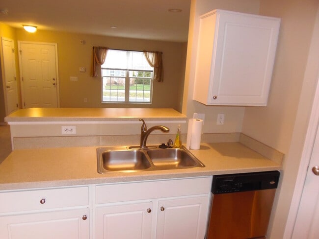 Building Photo - Two Bedroom Dublin Condo Rental at Hayden ...