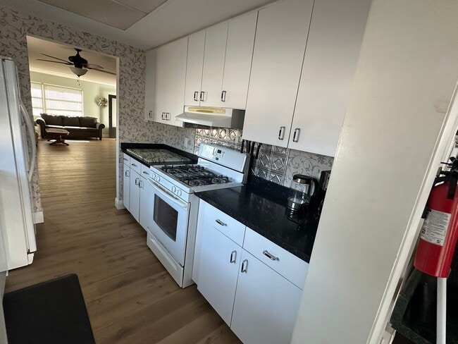 Building Photo - 5920 18th St N