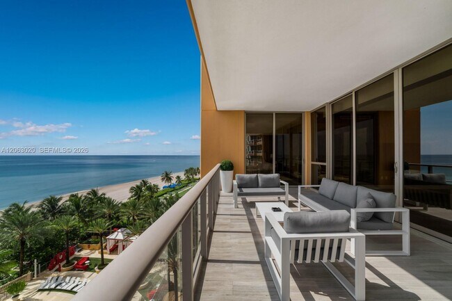 Building Photo - 17749 Collins Ave