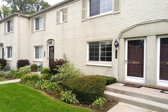 Primary Photo - 712 Graefield Ct