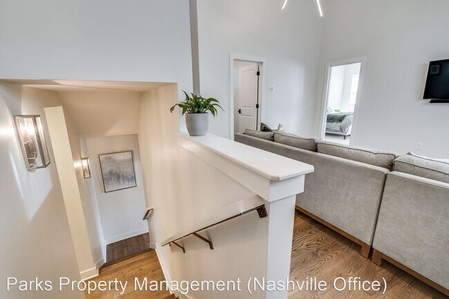 Building Photo - 3 br, 5 bath House - 206 S. 10th Street