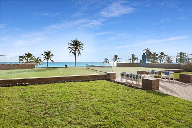 Building Photo - 17555 Collins Ave