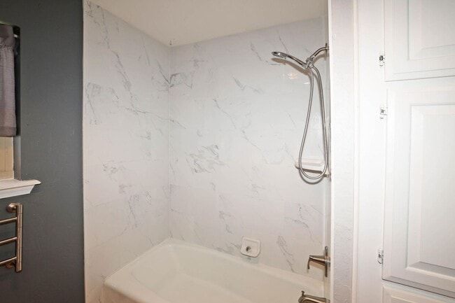 Building Photo - 3537 Tripp Ave