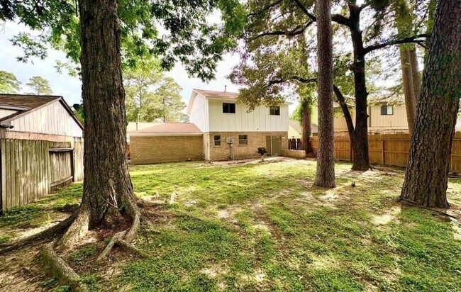 Building Photo - 24022 Spring Briar Ln