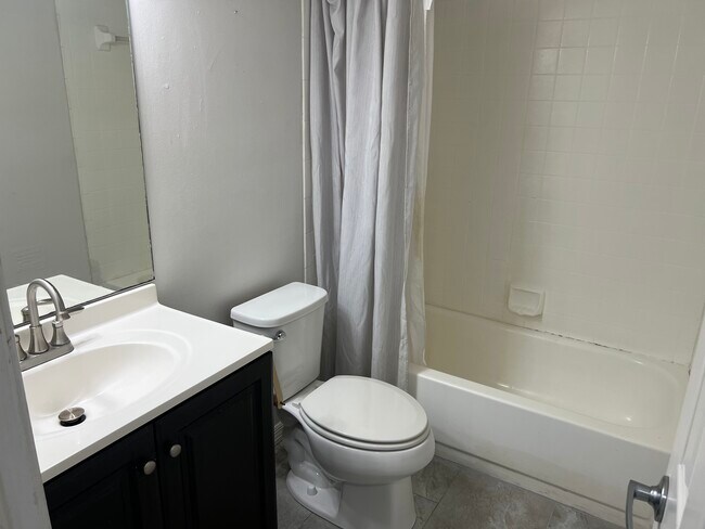 Building Photo - 28121 Pine Haven Way