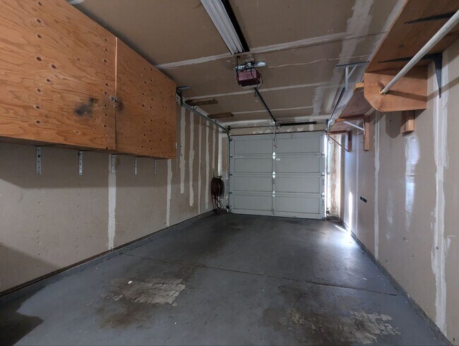 Building Photo - 38860 Cherry Glen Common