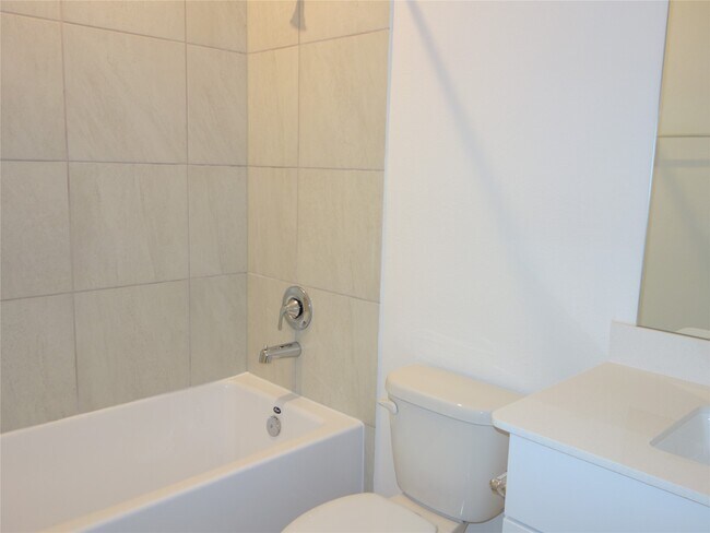 Building Photo - 620 Sand Dollar Dr