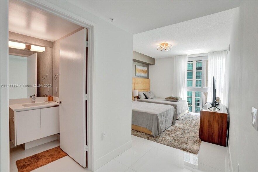 Building Photo - 330 Sunny Isles Blvd