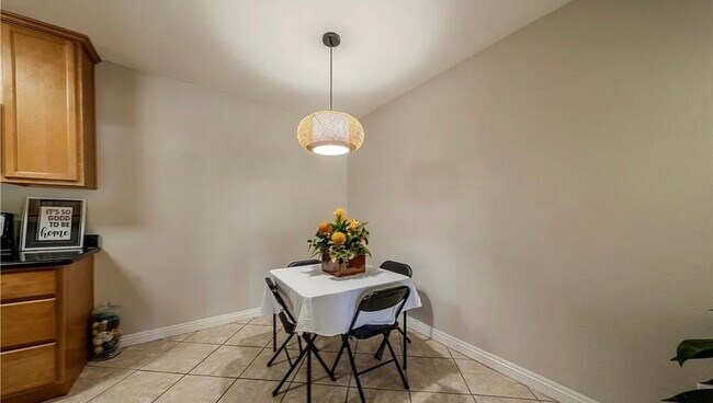 Building Photo - 1345 Cabrillo Park Dr