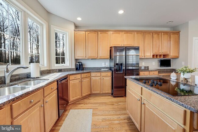 Building Photo - 65 Partridge Ln