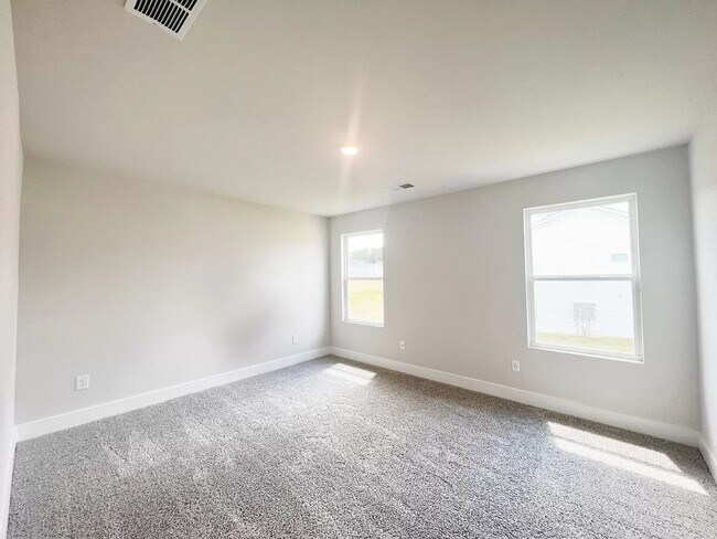 Building Photo - 4 Beachley Pl